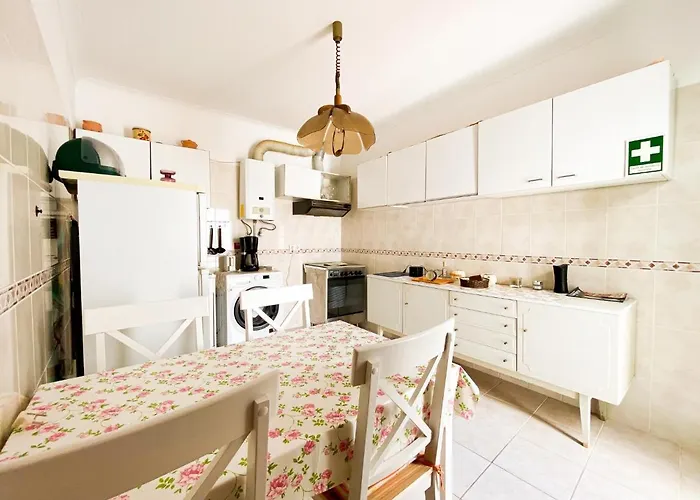 Simple Lovers' Retreat In #1888 Espiche