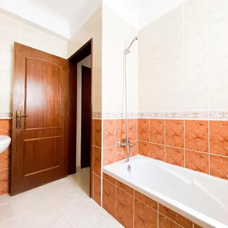 Appartement Simple Lovers' Retreat In #1888 Espiche